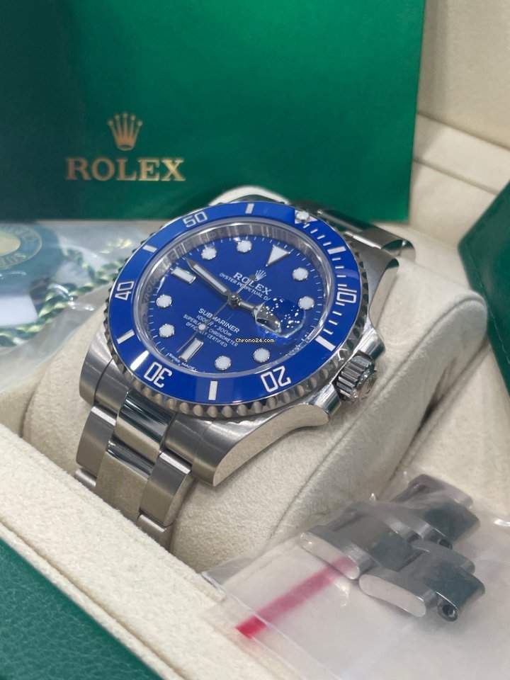 Submariner Date Smurf White Gold 40mm Blue Ceramic 116619LB.